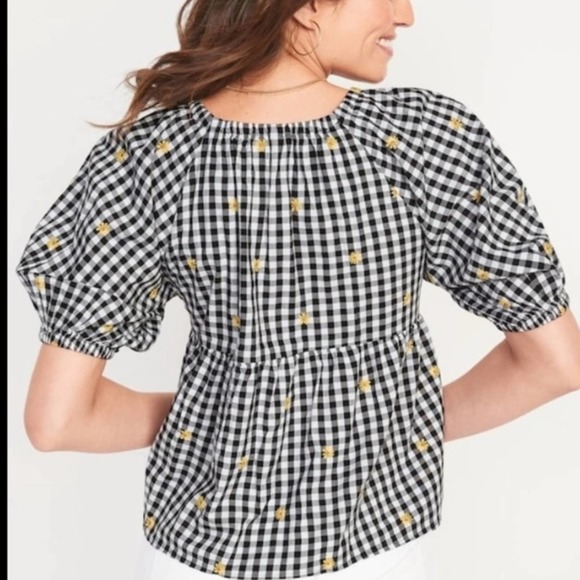 Old Navy gingham daisy Patterned puff Sleeve - Picture 2 of 11